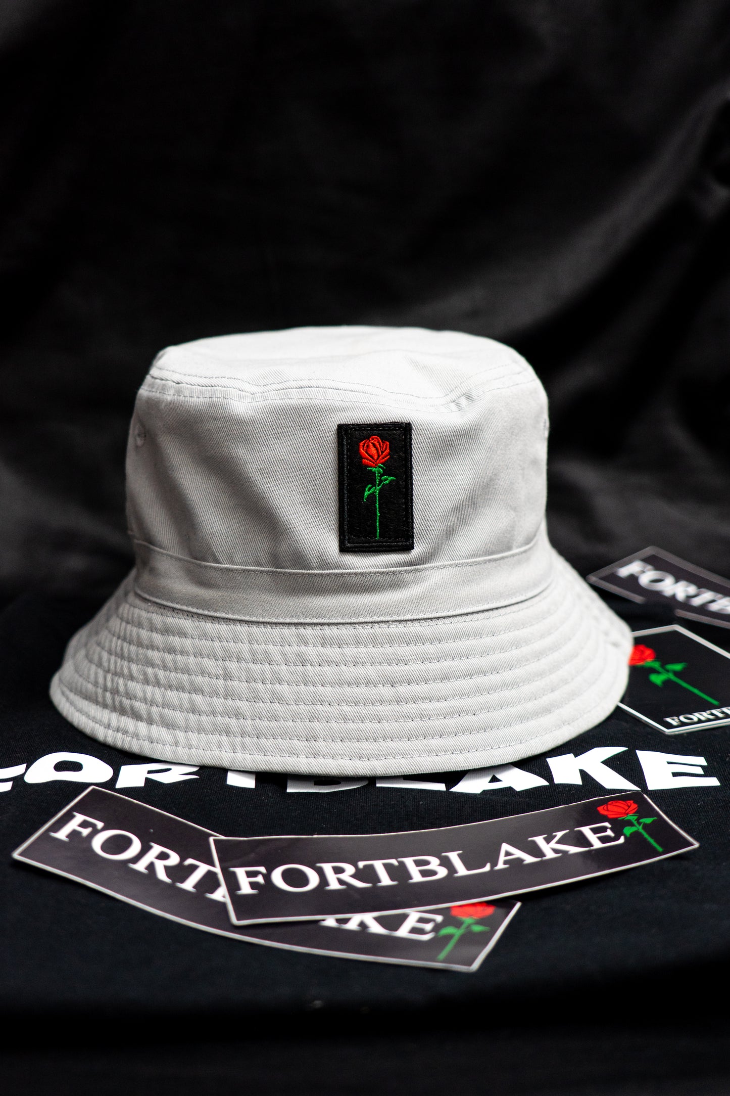 FORTBLAKE REVERSIBLE BLACK/GREY BUCKET HAT